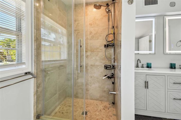 Image No.24-3 Bed Property for sale