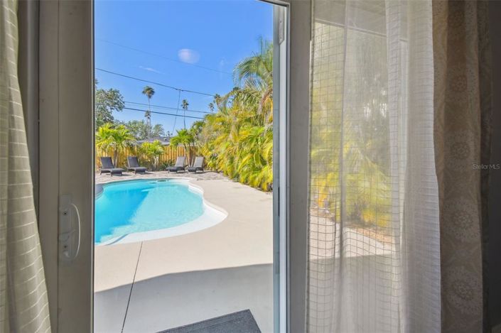 Image No.27-3 Bed Property for sale