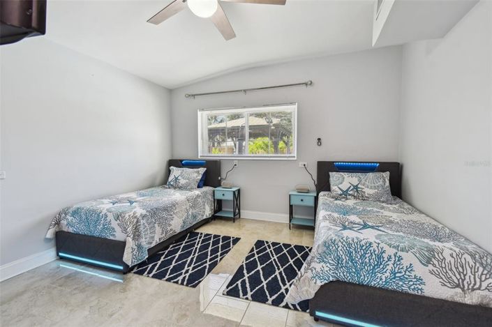 Image No.29-3 Bed Property for sale