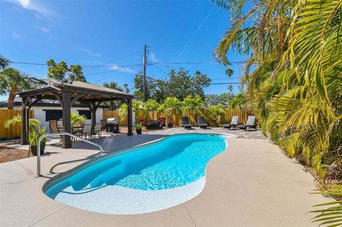 Image No.34-3 Bed Property for sale