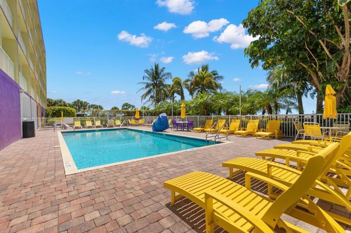 Image No.11-1 Bed Property for sale