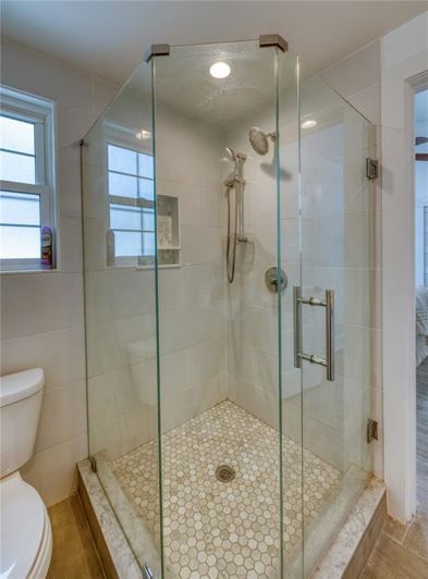 Image No.12-2 Bed Property for sale