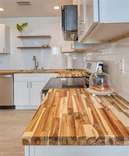 Image No.17-2 Bed Property for sale