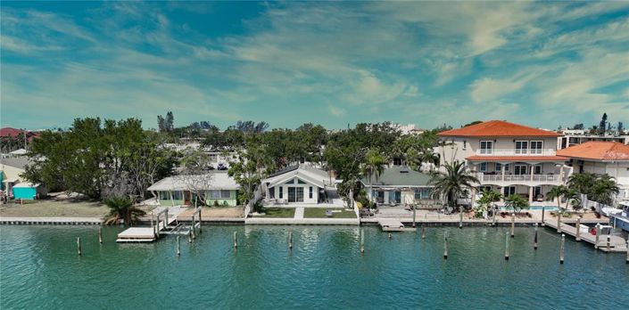 Image No.24-2 Bed Property for sale