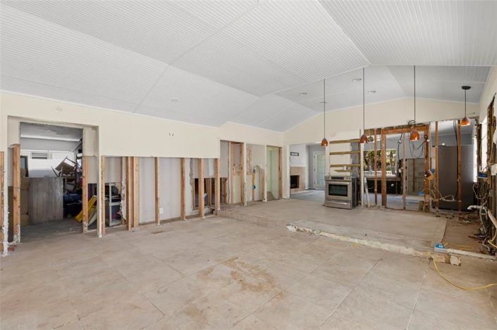 Image No.14-3 Bed Property for sale