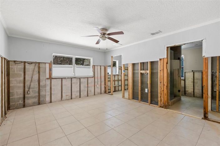 Image No.16-3 Bed Property for sale