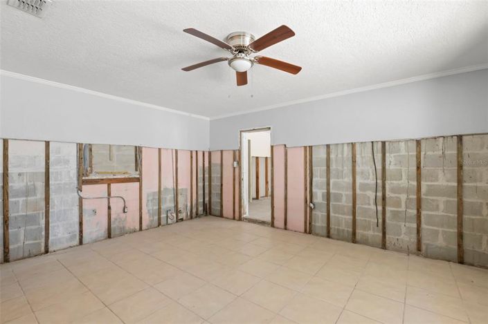 Image No.17-3 Bed Property for sale