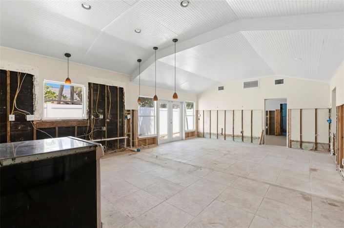 Image No.9-3 Bed Property for sale