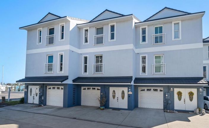 Image No.1-3 Bed Townhouse for sale