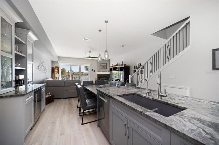 Image No.7-3 Bed Townhouse for sale