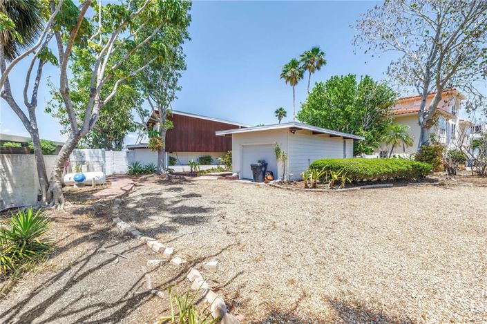 Image No.13-4 Bed Property for sale