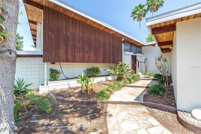 Image No.14-4 Bed Property for sale