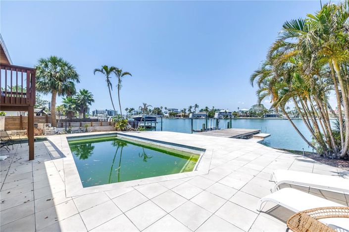 Image No.19-4 Bed Property for sale