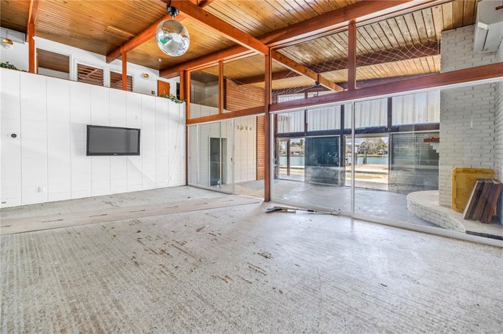 Image No.32-4 Bed Property for sale