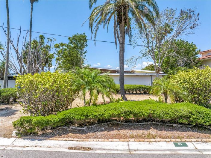 Image No.43-4 Bed Property for sale