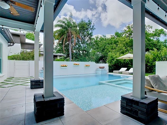 Image No.11-4 Bed Property for sale