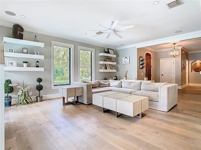 Image No.21-4 Bed Property for sale