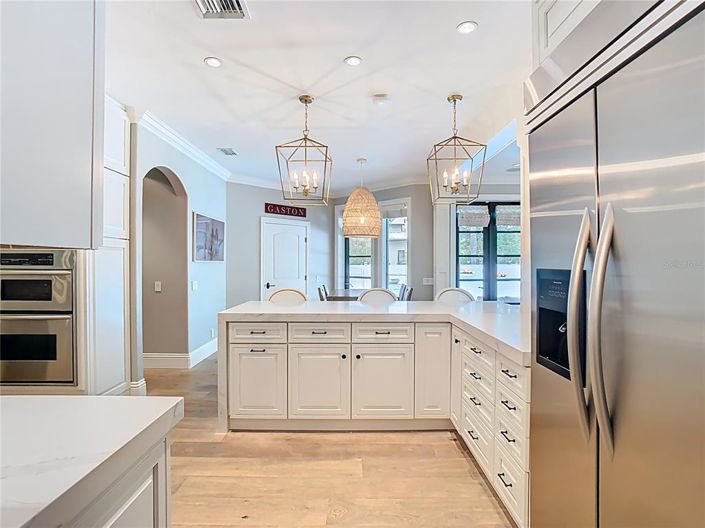 Image No.28-4 Bed Property for sale