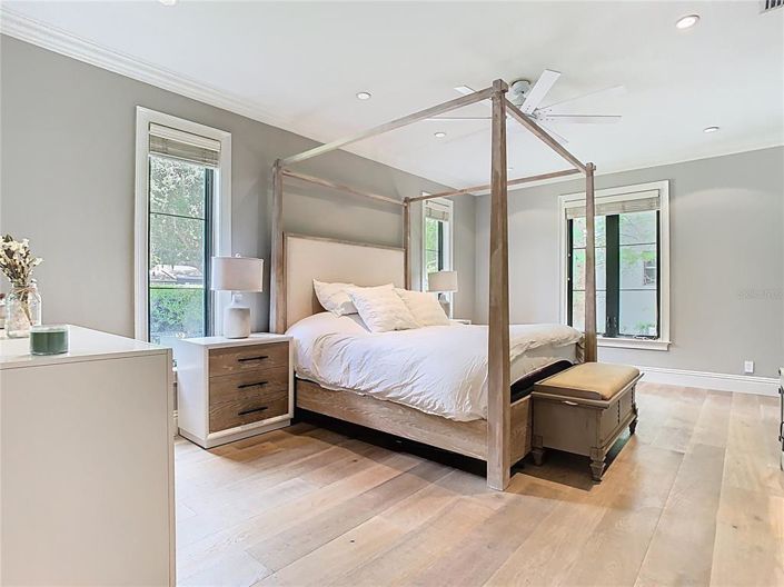 Image No.30-4 Bed Property for sale