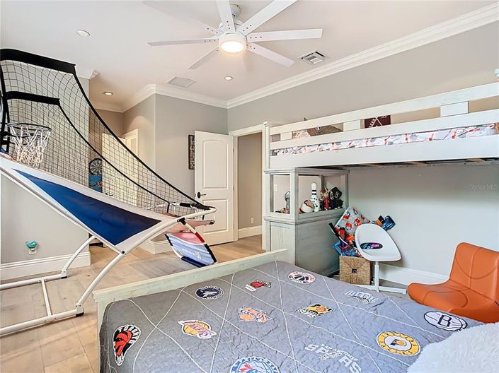 Image No.49-4 Bed Property for sale