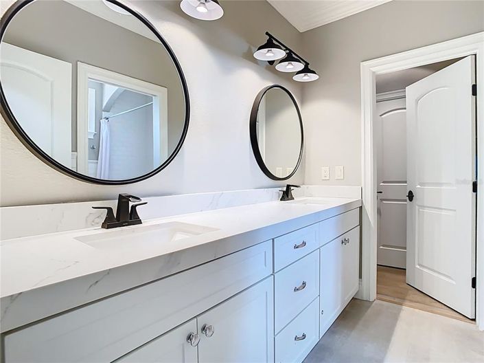 Image No.50-4 Bed Property for sale