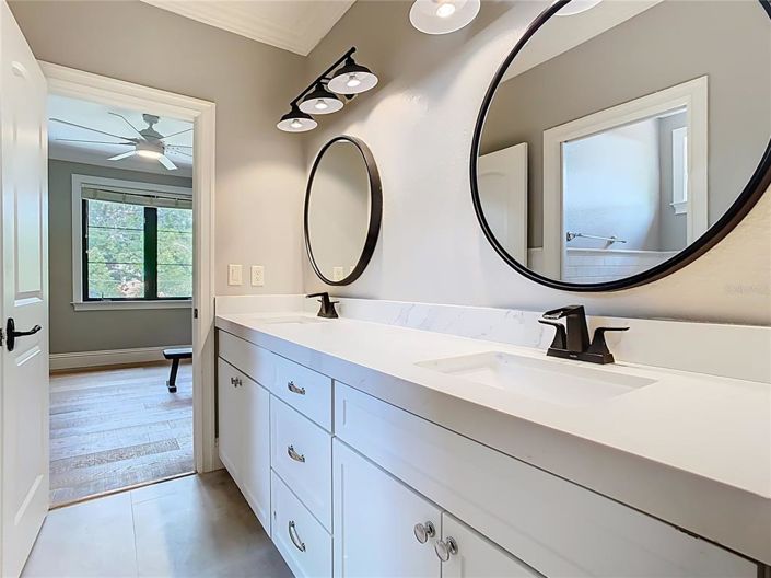 Image No.52-4 Bed Property for sale