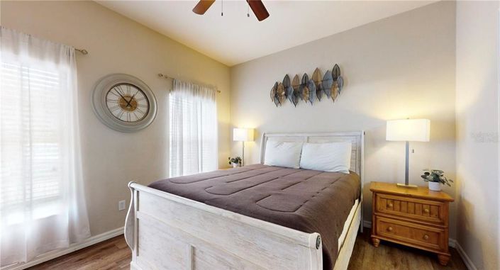 Image No.12-4 Bed Townhouse for sale