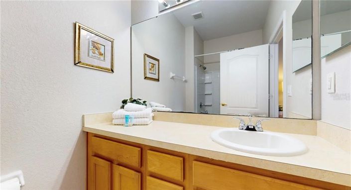 Image No.15-4 Bed Townhouse for sale