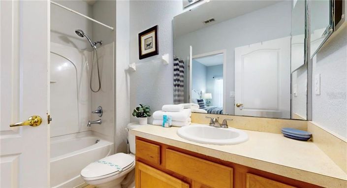 Image No.18-4 Bed Townhouse for sale