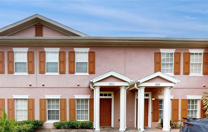 Image No.3-4 Bed Townhouse for sale