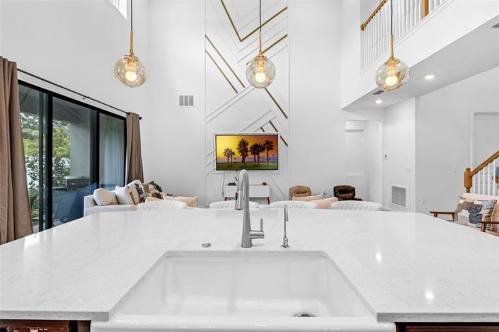 Image No.16-5 Bed Property for sale