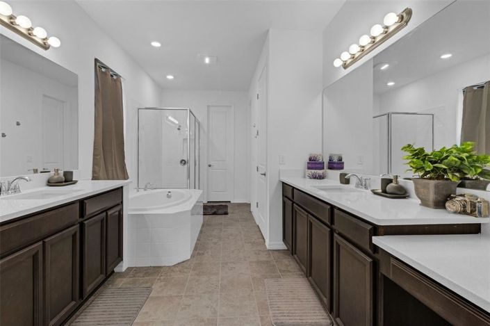 Image No.24-5 Bed Property for sale