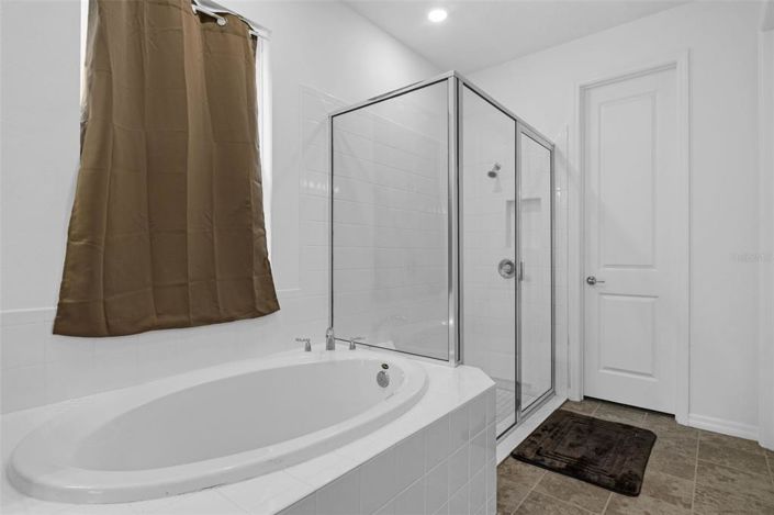 Image No.25-5 Bed Property for sale