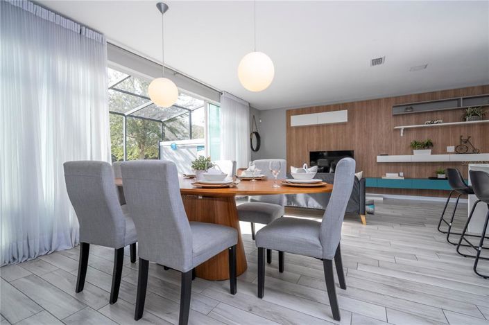 Image No.16-4 Bed Townhouse for sale