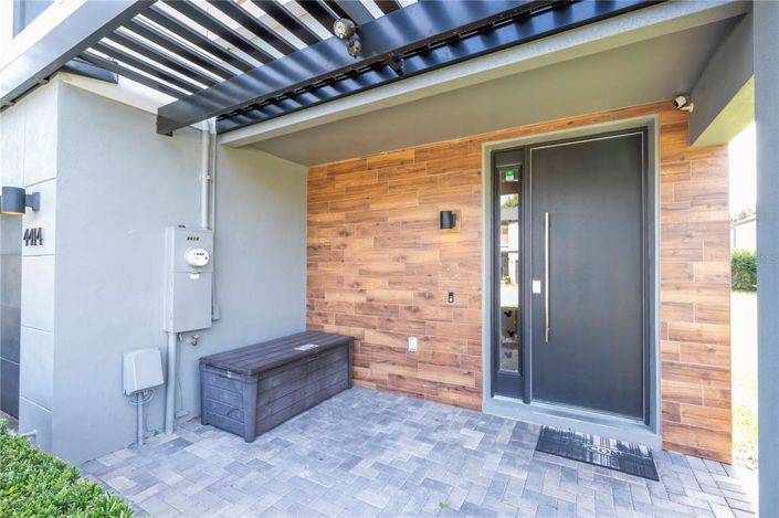 Image No.52-4 Bed Townhouse for sale