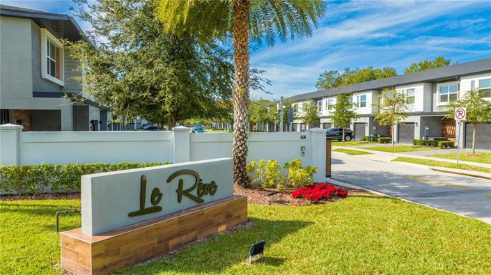 Image No.59-4 Bed Townhouse for sale