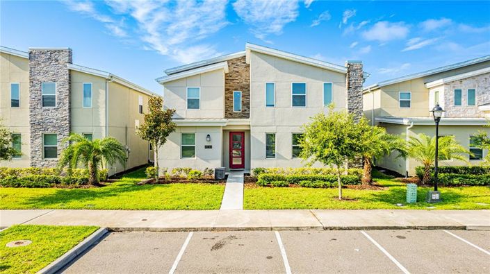 Image No.2-9 Bed Property for sale