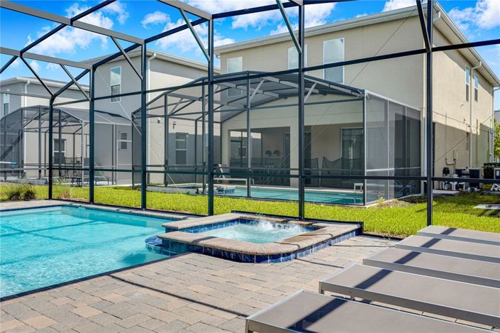 Image No.26-9 Bed Property for sale