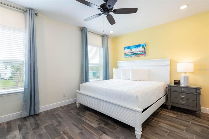 Image No.11-3 Bed Townhouse for sale