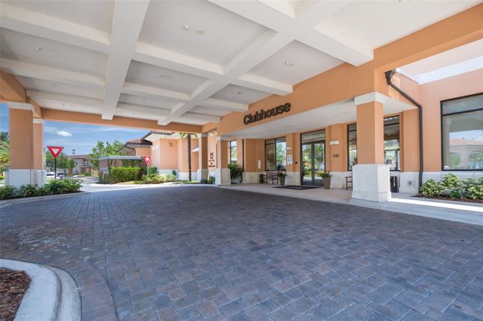 Image No.38-2 Bed Townhouse for sale