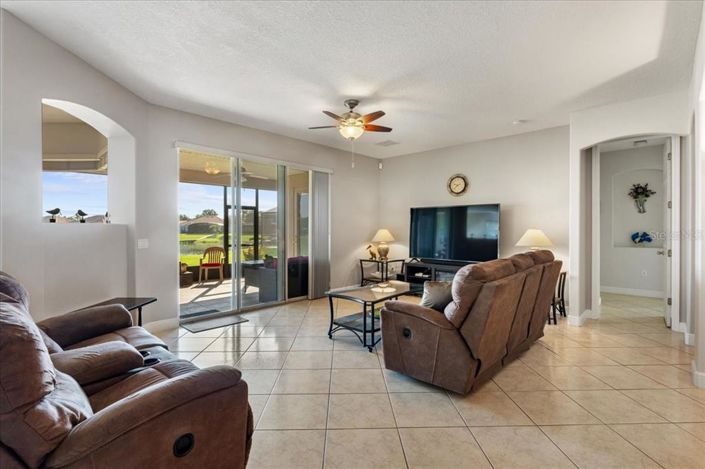 Image No.14-4 Bed Property for sale