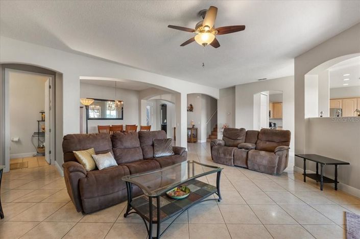 Image No.15-4 Bed Property for sale