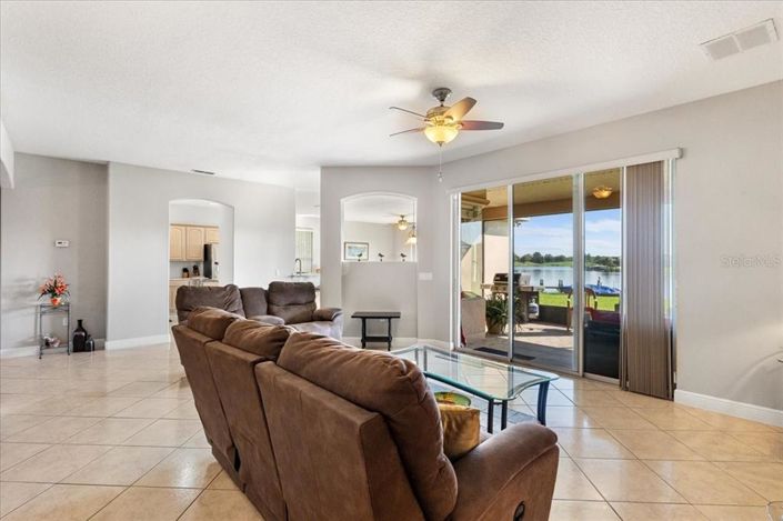 Image No.16-4 Bed Property for sale