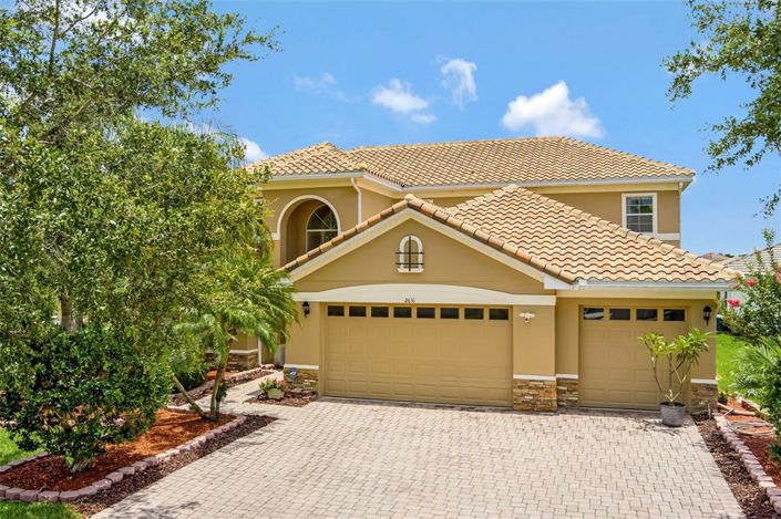 Image No.2-4 Bed Property for sale