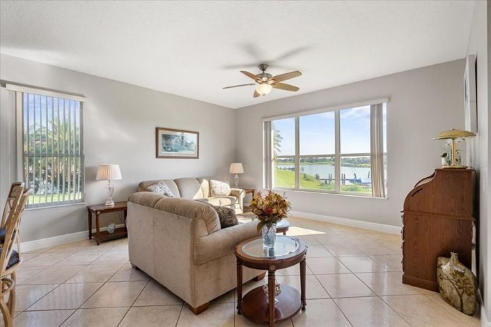 Image No.26-4 Bed Property for sale