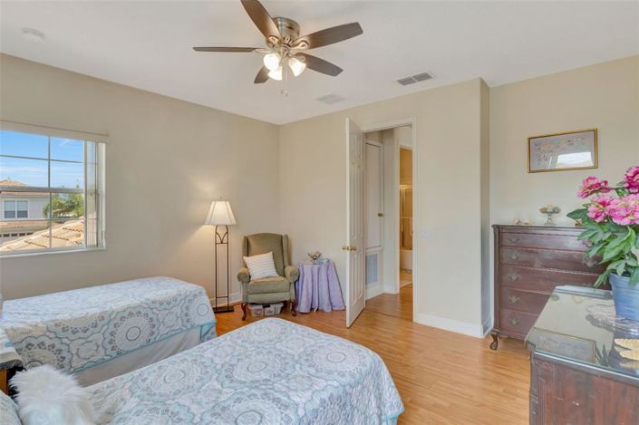 Image No.44-4 Bed Property for sale