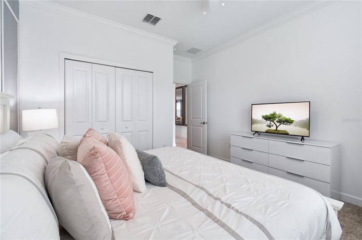 Image No.20-6 Bed Property for sale