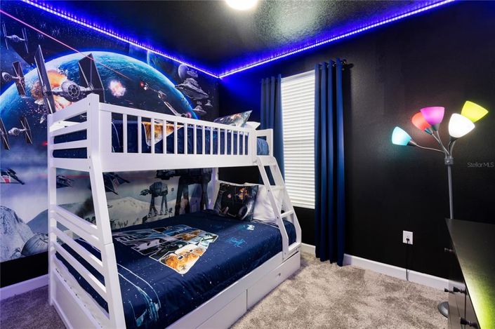 Image No.27-6 Bed Property for sale