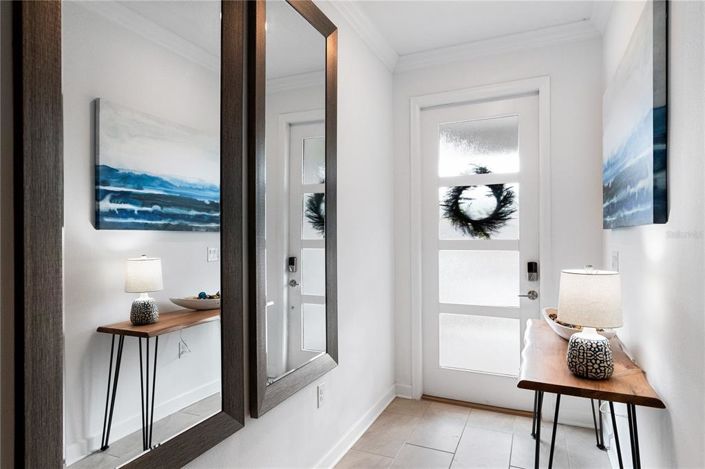 Image No.30-6 Bed Property for sale