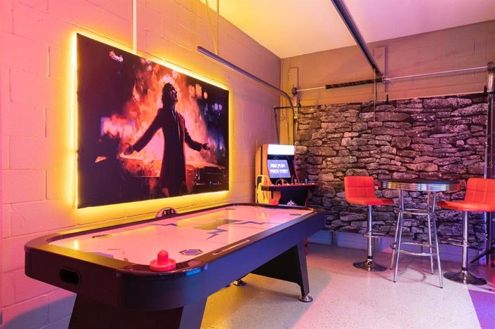 Image No.4-6 Bed Property for sale